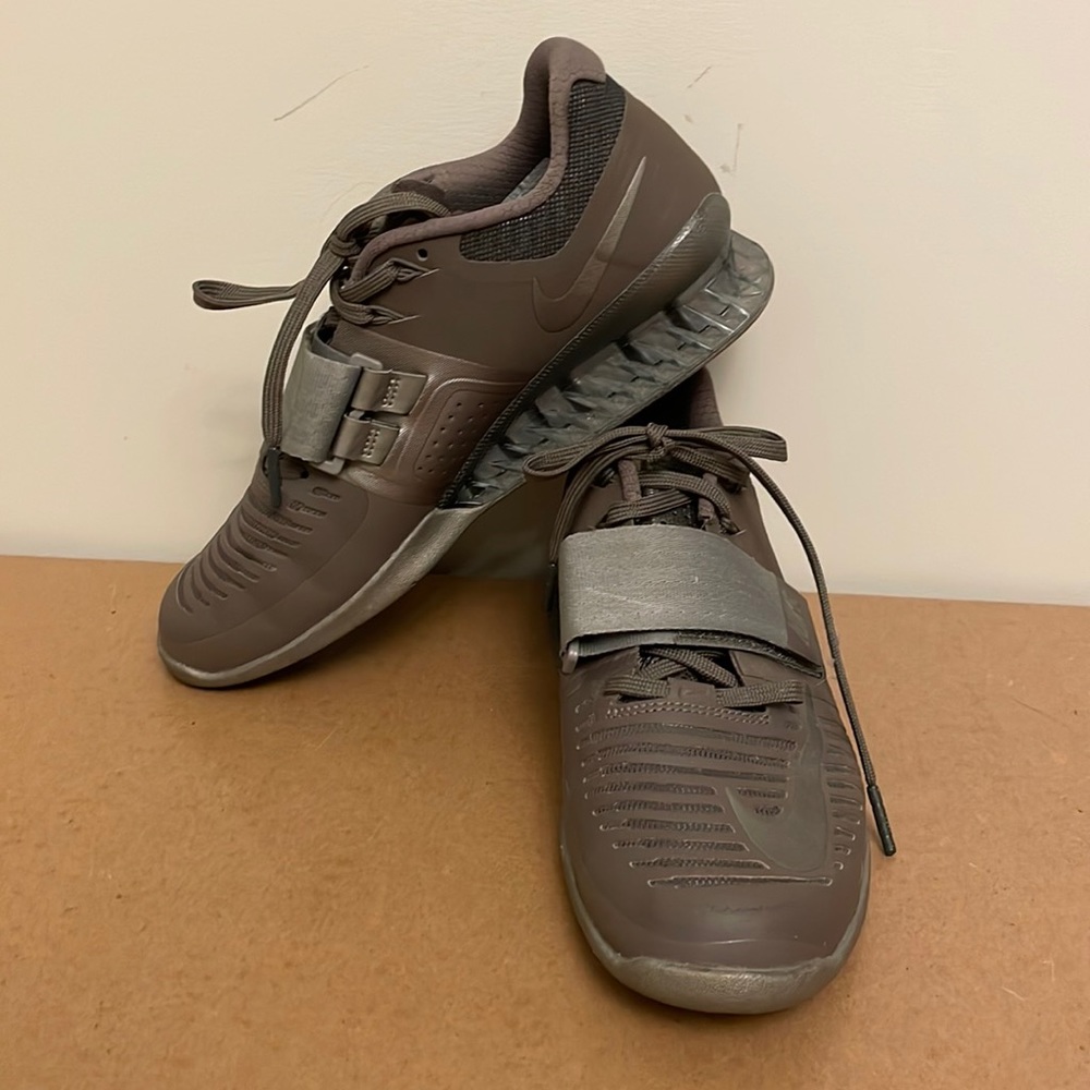 Nike fly wire